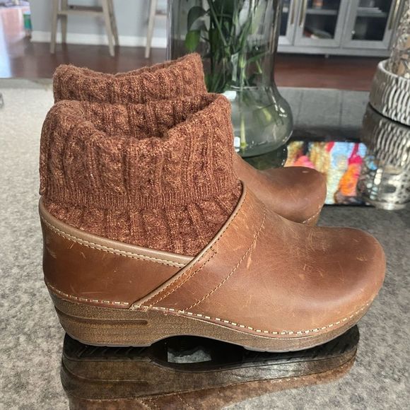 Dansko Chloe Clogs Brown 38 8 Leather w/Wool Cable Ankle Trim Unworn - Picture 6 of 8
